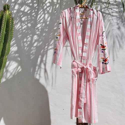 [Bonjour] Kimono with embroidery - Large pink stripes